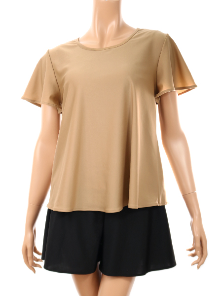 同シリーズのキュロット(ブラック)とコーディネート