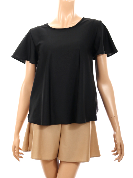 同シリーズのキュロット(ベージュ)とコーディネート