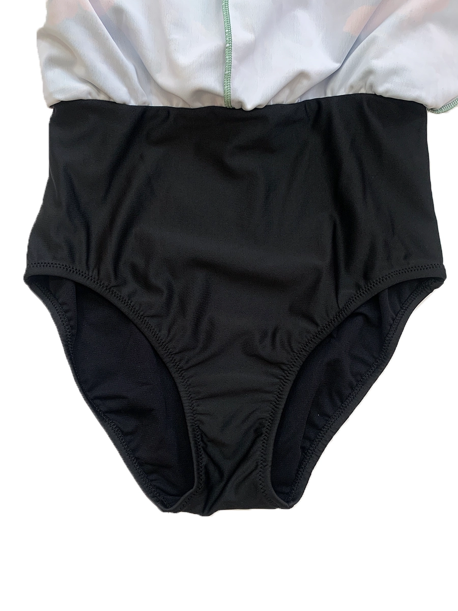 中はショーツ付き