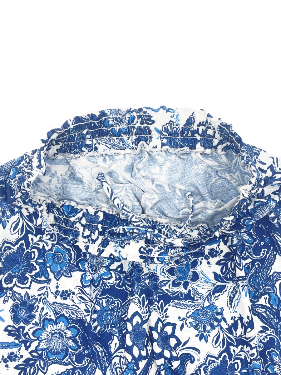 内側にウエスト調節紐あり